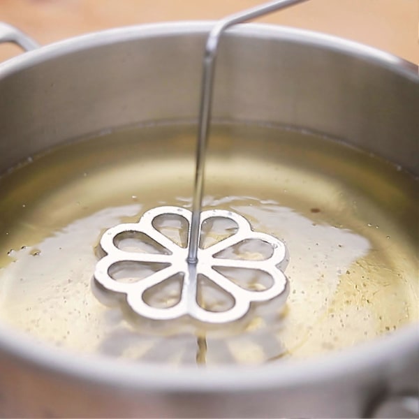 7 st/set Vacker Blomformad Rosettform Pålitlig Anti-korrosions Metall Fritering Timbale Form Köksredskap