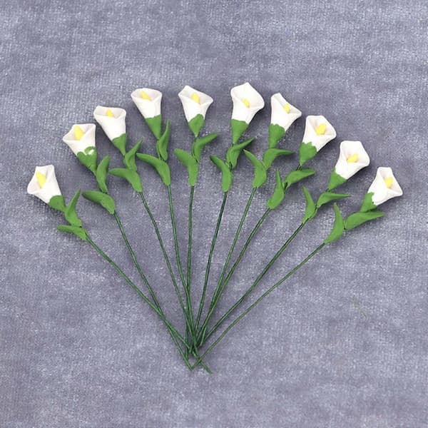 10 stk. 1/12 Miniatyr Tilbehør Mini Leire Calla Lily Simuleringsblomst Modell for Dekorasjon