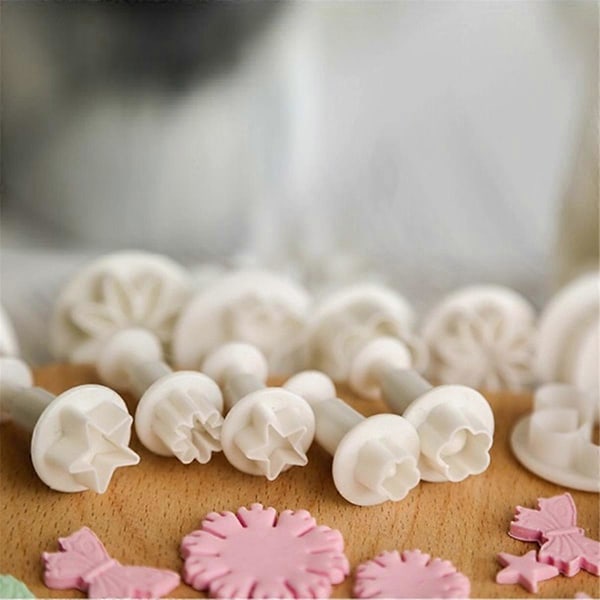 33-delars Fondantform Set Kakverktygsset Fjäderbelastad Tecknad Pasta Kakform