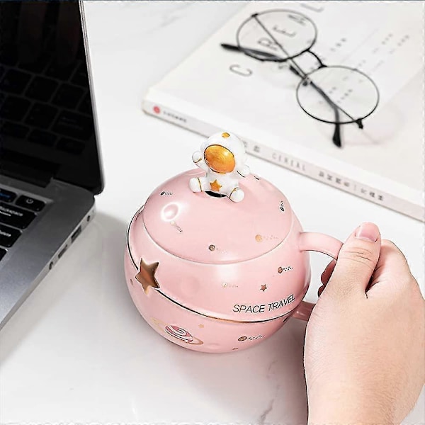 Astronaut Kopp Rom Embossed Planet Krus, Søt Keramisk Kaffekrus, Nyhet Krus med Lokk og Skje for Kaffe, Te, Melk, Romdekor pink