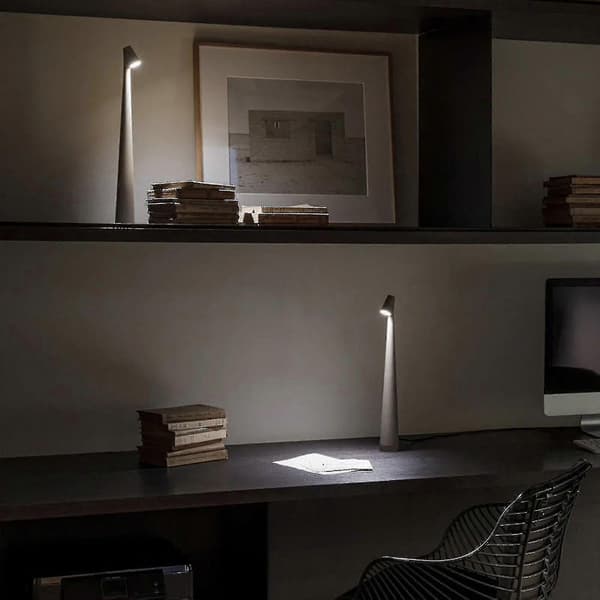 Elegant Slank Konisk Stem Bordlampe Bærbar og Dæmpbar LED Skulpturlys Dec Orange