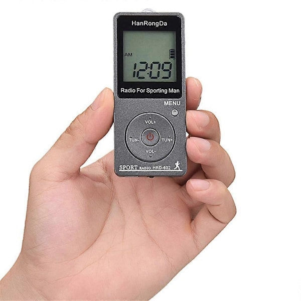 Bærbar AM FM Mini Radio LED-skjerm med Skritteller Hodetelefoner Digital Tuning Sportsradio Lommeradio