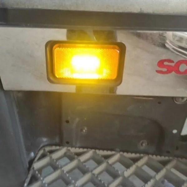 24V Amber LED-lys for Scania sidemarkering Tung lastebil for Scania Klaringslamper lastebildeler +2-kontakt oem1737413 10 lights with plug