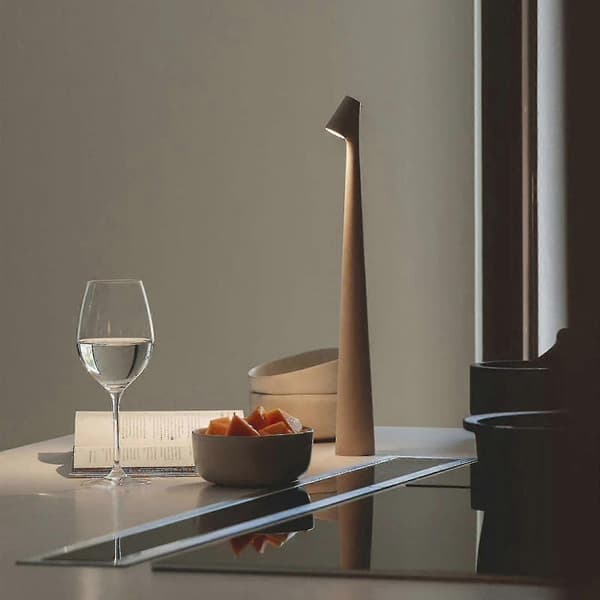 Elegant Slank Konisk Stem Bordlampe Bærbar og Dæmpbar LED Skulpturlys Dec Black