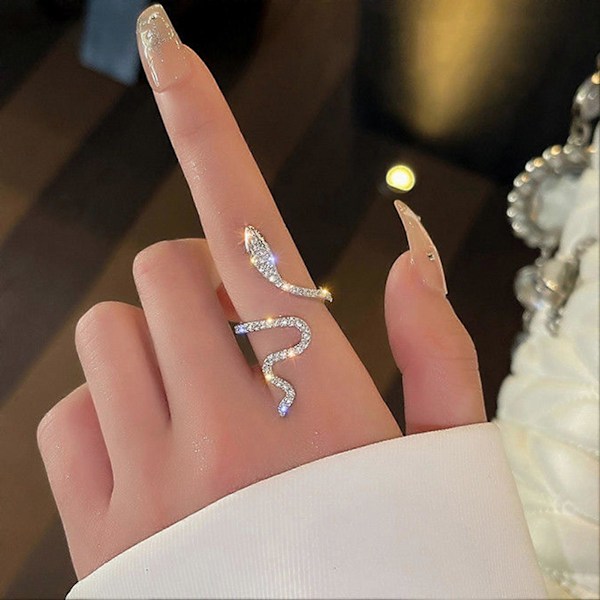 Dame Ring Skinnende Elegant Sjarmerende Pynte Allsidig Slangeform Rhinestone Ring Hverdagsliv