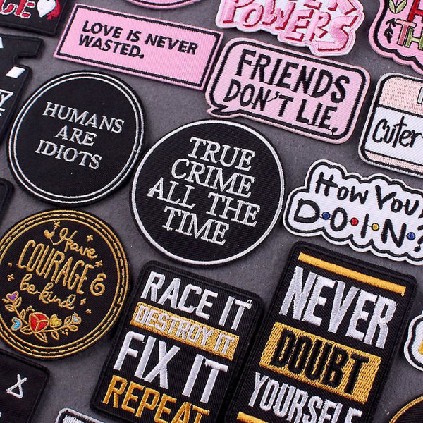 4 st Broderade Märken med Slogan Stryk På Kläder Jacka Märken