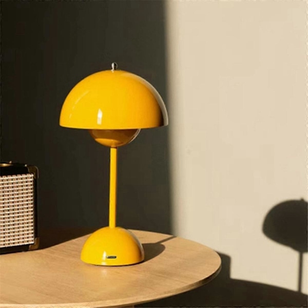 Sopp Blomsterknopp Oppladbare LED Bordlamper Skrivebord Nattlampe for Soverom Nattlys Enkel Moderne Dekorasjon Rød