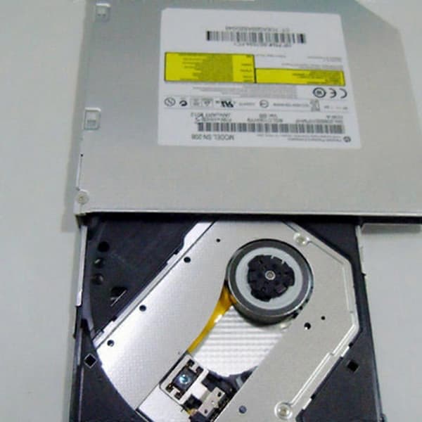 DVD CD RW Brenner 9.5mm Intern SATA Optisk Diskstasjon Laptop Notebook DVD Brenner SU-208