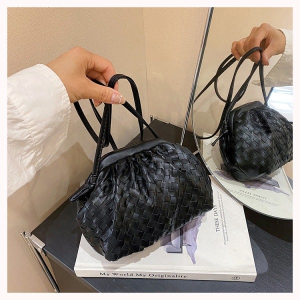Taske i vævet PU-læder, trendy skuldertaske sort black 2
