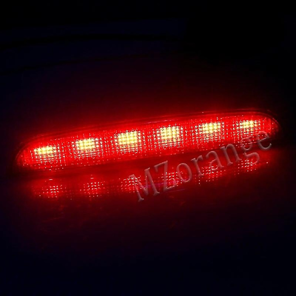 2024 Tredje bromsljus för Mitsubishi Outlander Gf4w Gf8w 2013 2014 2015 2016 Bak högt monterad bakre stoppdimstrålkastare 8334a113 Tillbehör