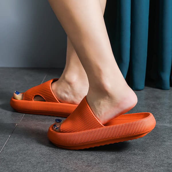 Plattform Cloud Slipper Svart 42-43 (270 mm)