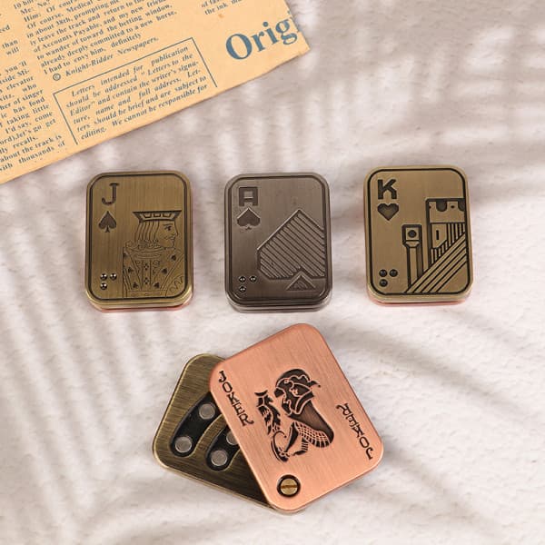 IC Slider Pokeri A K Metalli Push Card EDC Spinnerit One Size[JUN]