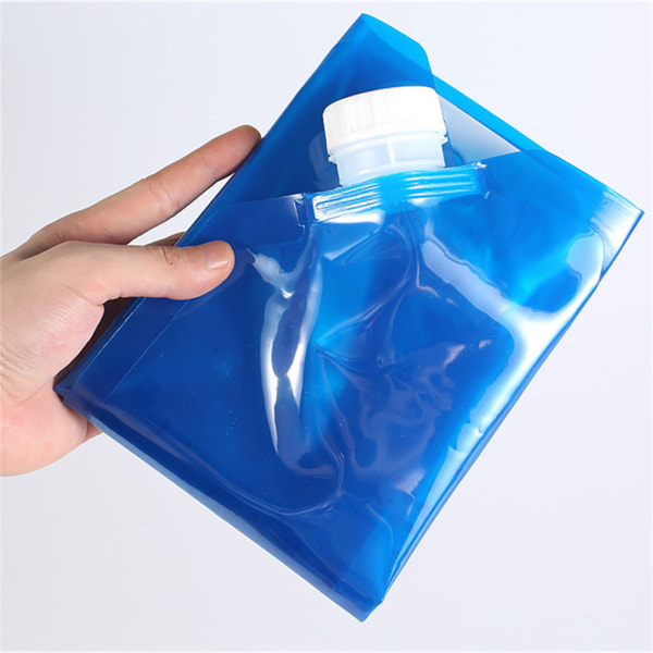 Bærbar vandpose i plast med sammenklappelig beholder blå 10L