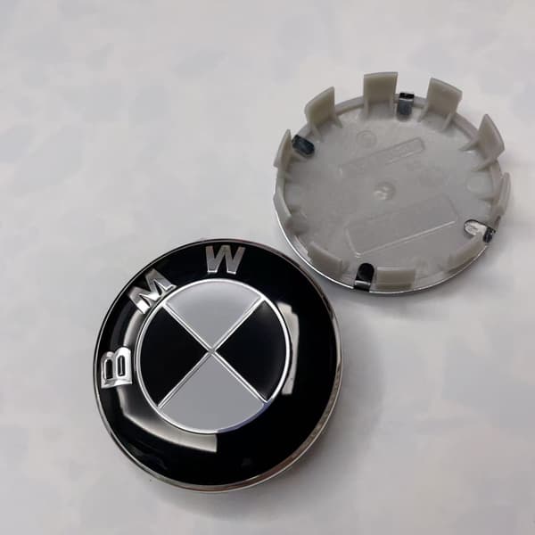 4-Pack BMW Center Caps / Wheel Hub Emblems 68mm Svart/Vit