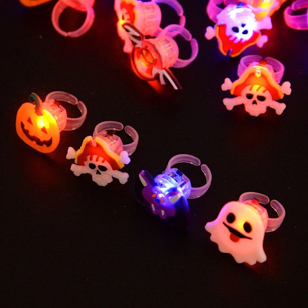 LED-lys Halloween Ring Glødende Pumpe Spøkelse Skalle Ringer Halloween Jul Fest Dekorasjon for Hjemmet Santa Snømann Barn Gave Halloween Mix Halloween Mix 10pcs