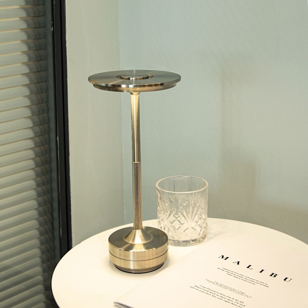 Trådløs Bordlampe Dimbar Vanntett Metall USB Oppladbar Bordlampe (Gull)