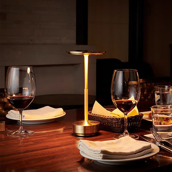 Trådløs Skrivebordslampe med Dimbar LED & USB-Lading[JUN] guld