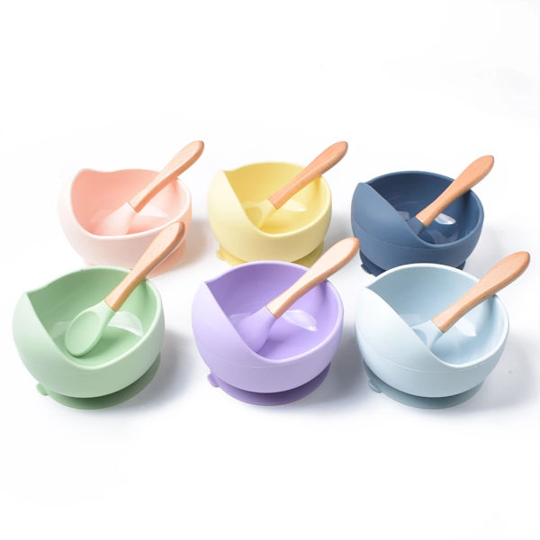2 st/set Silikon Babymatningsskål Bordsartiklar Barn Vattentät Sugkoppskål Med Sked Barn Bordsartiklar Köksredskap Babytillbehör (Ljusblå)