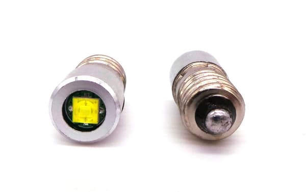 2 st E10 LED-lampa 4-24V CREE 400lm
