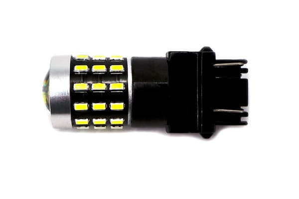 2 st LED-lampor 3157, P27/7W 12-24V CANBUS 1500lm vit lins