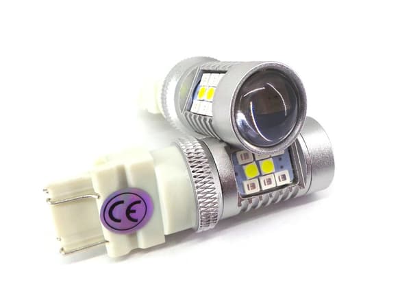 2 kpl LED-lamppu 3157 12-24V 2000lm CANBUS valkoinen-punainen