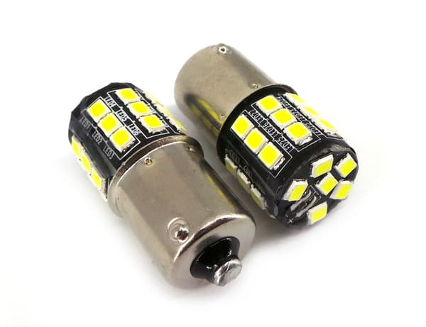 2 st LED-lampor BA15S, P21W 12-24V CANBUS vit