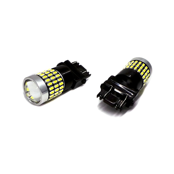 2 kpl LED-lamppu 3157, P27/7W 12-24V CANBUS 2100lm valkoinen linssi kanssa