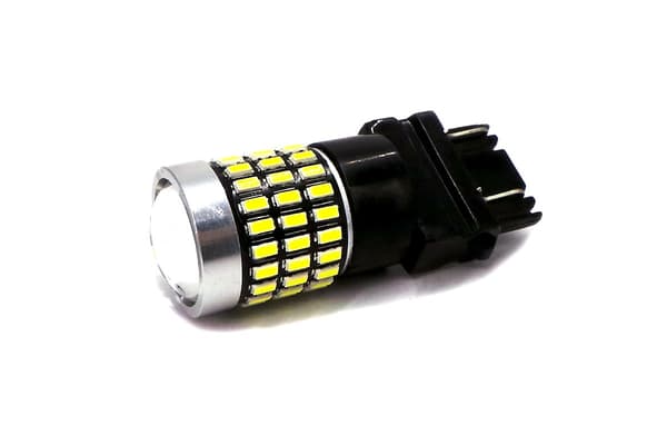 2 st LED-lampor 3157, P27/7W 12-24V CANBUS 2100lm vit lins