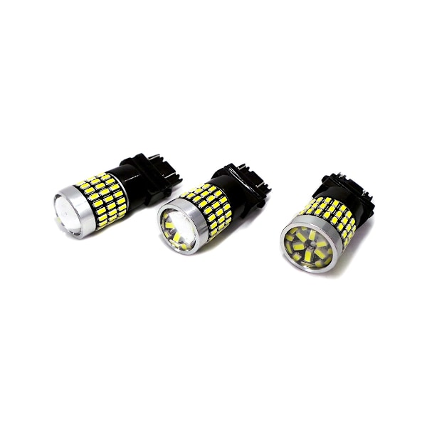 2 kpl LED-lamppu 3157, P27/7W 12-24V CANBUS 2100lm valkoinen linssi kanssa