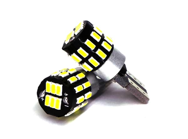 4 kpl LED-lamppu T10 W5W 12V-18V CANBUS