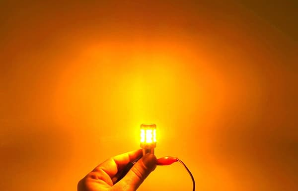 2 kpl LED-lamppu PY21W, BAU15S 12-24V ei vikaa oranssi 100% CANBUS