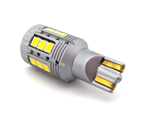 2 kpl LED-lamppu W16W 12-24V 100% CAN valkoinen vahva, ei vikaa