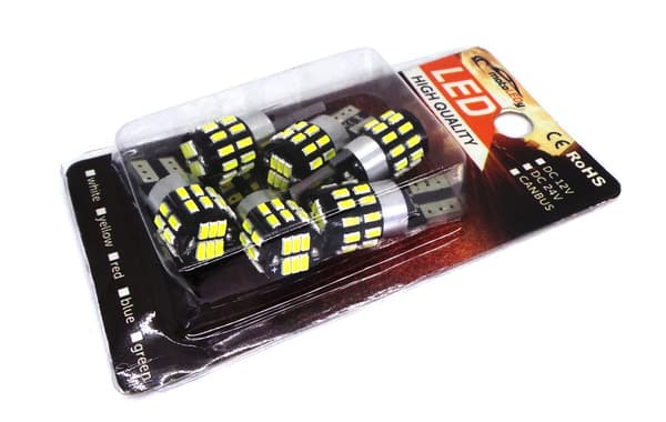 4 kpl LED-lamppu T10 W5W 12V-18V CANBUS
