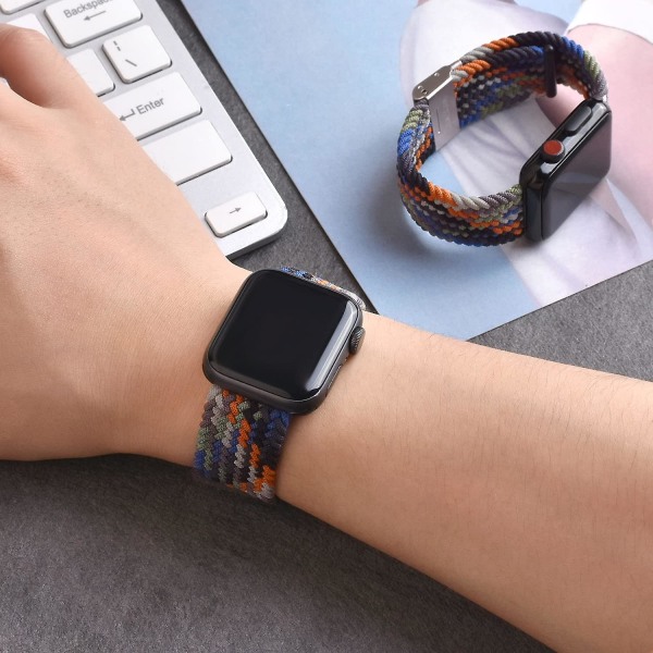 Justerbar flätad soloögla med spänne Kompatibel med Apple Watch Band 42 mm 44 mm 45 mm Mjukt armband Stretch Nylon Elastiskt band för Iwatch-serien
