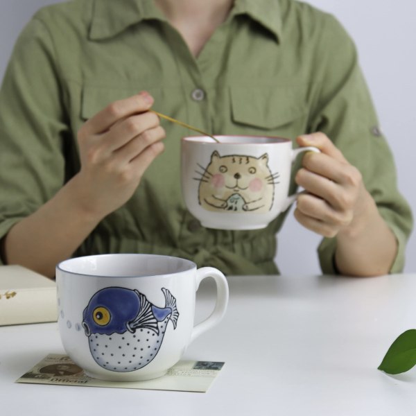 Keramisk kaffemugg 16 oz med handtag Cup Keramik Mjölk Latte-muggar för kontor och hem Födelsedagspresenter Diskmaskin och mikrovågssäker (Carp Cat)