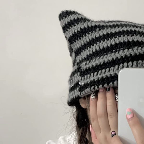 Katte Beanie Hæklet Hatte med Ører Strikket Stribet Vinter Varmt Elastisk Kasket, Sort og Grå Black and Grey