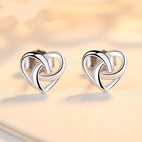 Simple Love Heart Shape Stud Örhängen Förhindra Allergi Örhängen för Smycken Presenter Tillbehör