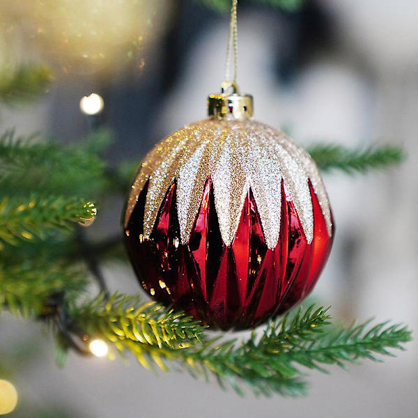 16 stk Julekuler 16 8cm Plast Julefarge Kule Juletre Henger Ornament Henger Ornamenter red,green,white
