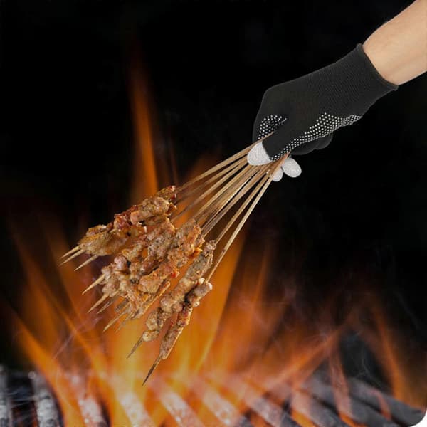 High-Temperature Resistant Kitchen Gloves with Grease-Repellent Coating for Enhanced Grip in Precise Culinary Operations, Black black
