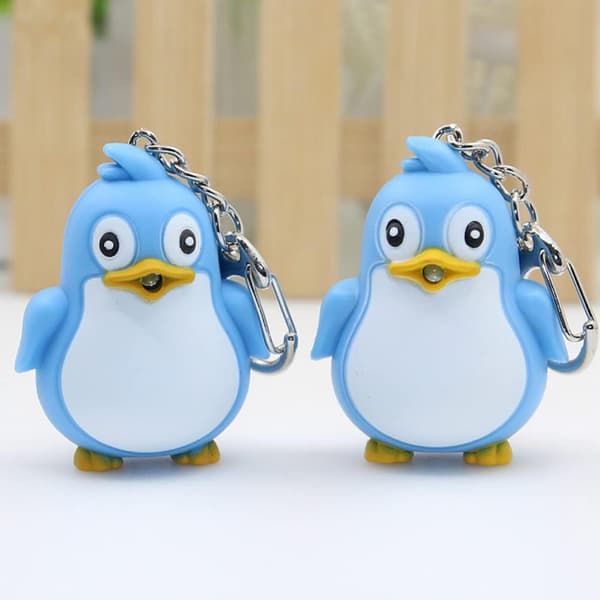 2 st Penguin Nyckelring, LED-belysning med ljudcharm (Blå)