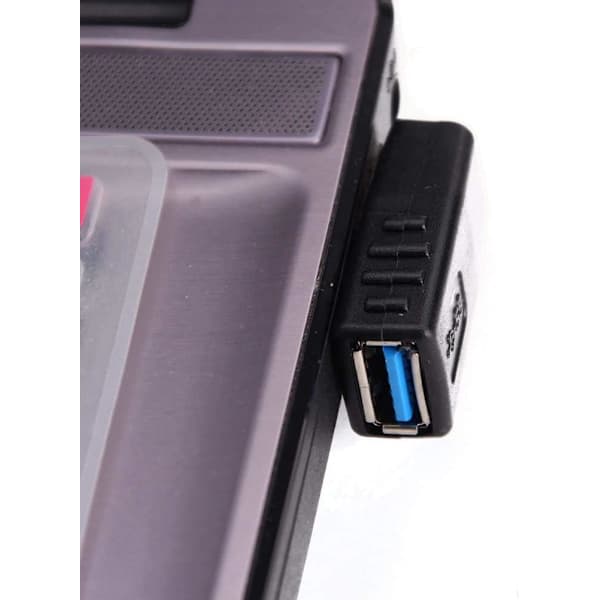 USB 3.0 -sovitin, 90 asteen uros-naarasliitin