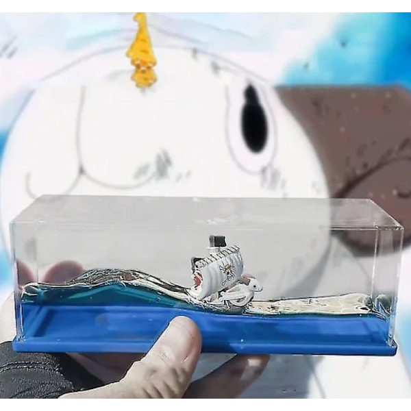 En glad kryssningsfartygsmodell flytande osänkbar skepp leksak hem skrivbordsdekoration present för anime-fans