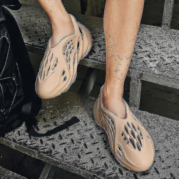 Uudet Beach Foam Runners sandaalit Unisex-38-beige