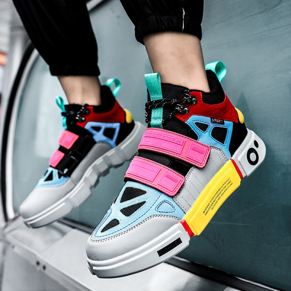 Instagram Four Seasons Fashion Week vintage boardsko med sneakers par modesko pastel 38
