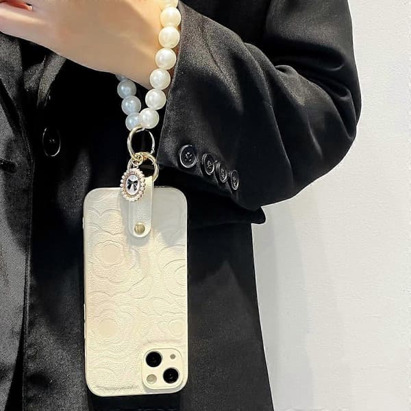 Til iPhone 14 Plus Telefonskal TPU+PU Læder Cover Kamelia Mønster Telefonetui med Perlekæde