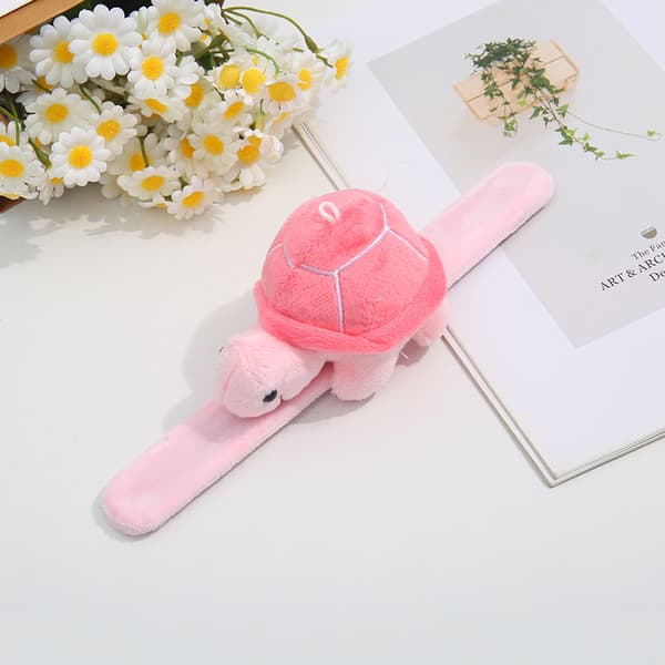 3 st Turtle Slapping Armband Plysch Hug Slapping Armband Barnkalas Present Tillbehör Snap Snap Snap Ring
