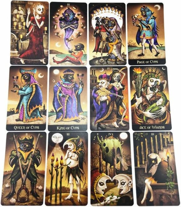 78 Deviant Moon Tarot -korttia