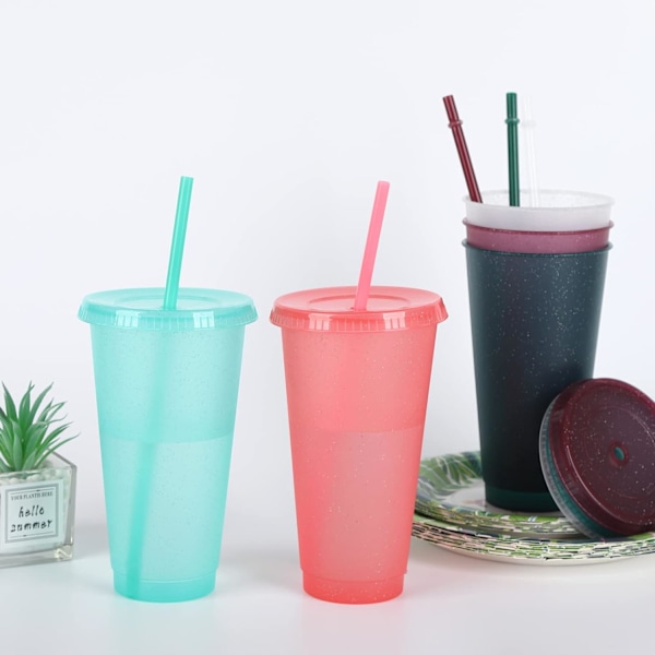 Gjenbrukbare plastkopper 5 stk drikkebeger fargede akrylkopper med lokk og sugerør plast bulk isplast kaldtvannsbeger is 710ml a