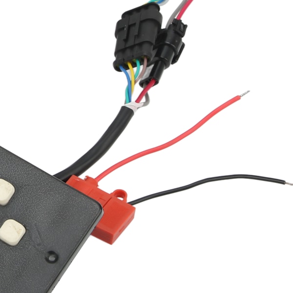 Fjärrstyrd Söklampa 100W 8.3A 360 Graders Rotation Vattentät Spotlight Universal Passform för Båt Yacht Lastbil Bil DC12V