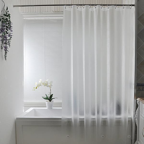 1 st (frostat) mögelresistent duschdraperi 180 x 180 cm halvtransparent